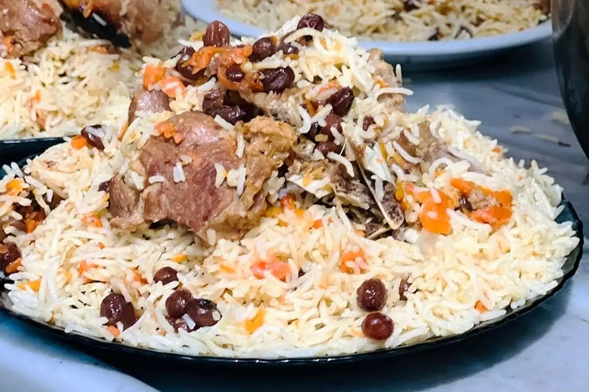 طرز تهیه پلو قشقایی؛ خوشمزهترین غذای عشایری