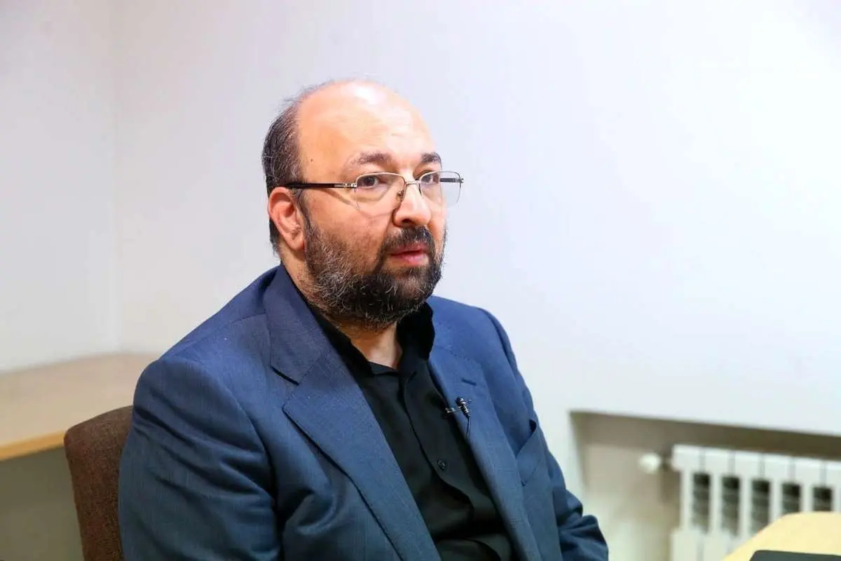 گروه‌های خاص به راحتی تجمع برگزار می‌کنند؛ چرا این فرصت به موافقان رفع فیلتر داده نمی‌شود؟