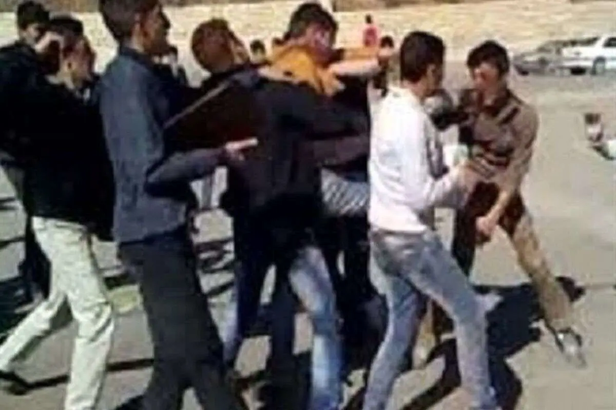 (ویدیو) کتک کاری گروهی افغانها در کرمان