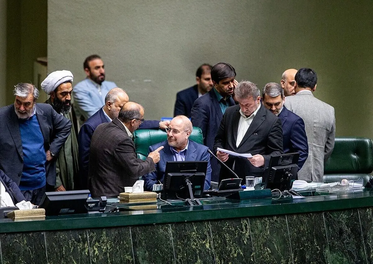 (ویدئو) انتقاد نماینده مجلس از سوپرانقلابی‌های جدید؛ بعضی‌ها هنوز در انتخابات ۱۴۰۲ مانده‌اند