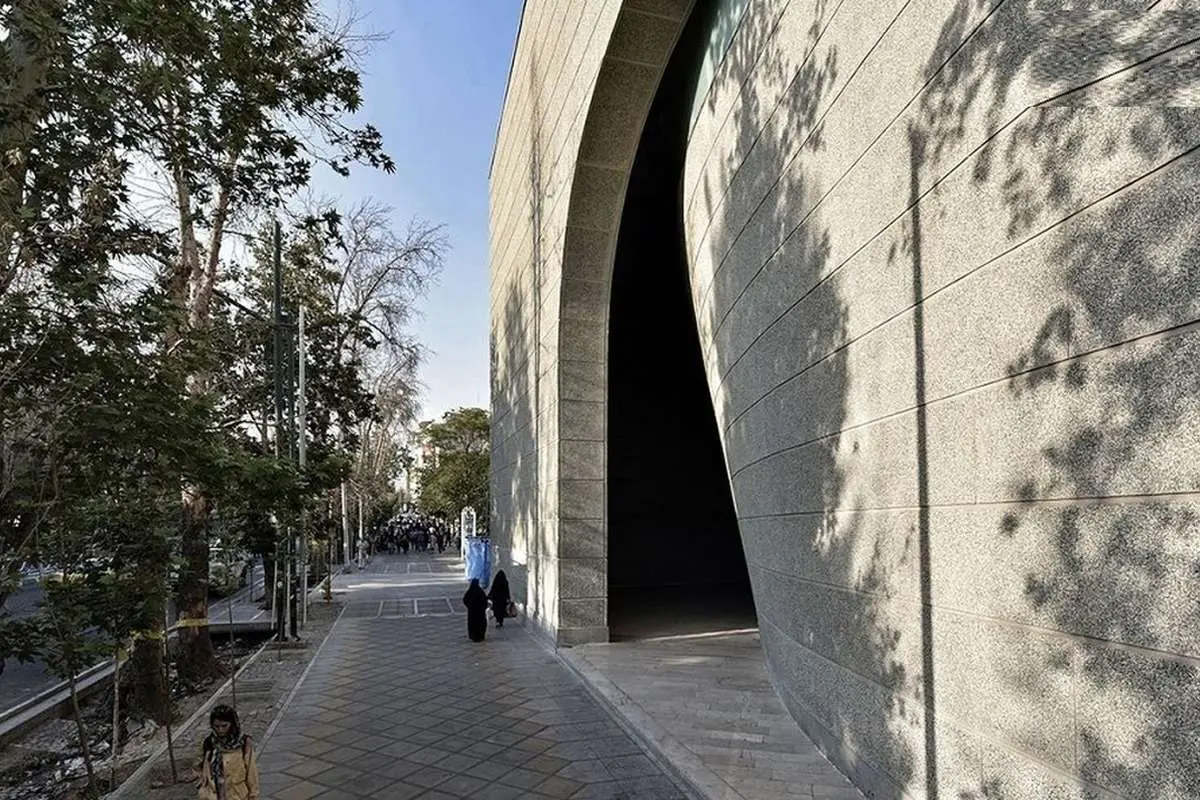 (تصاویر) معماری متفاوت جنجالیترین «مسجد» تهران