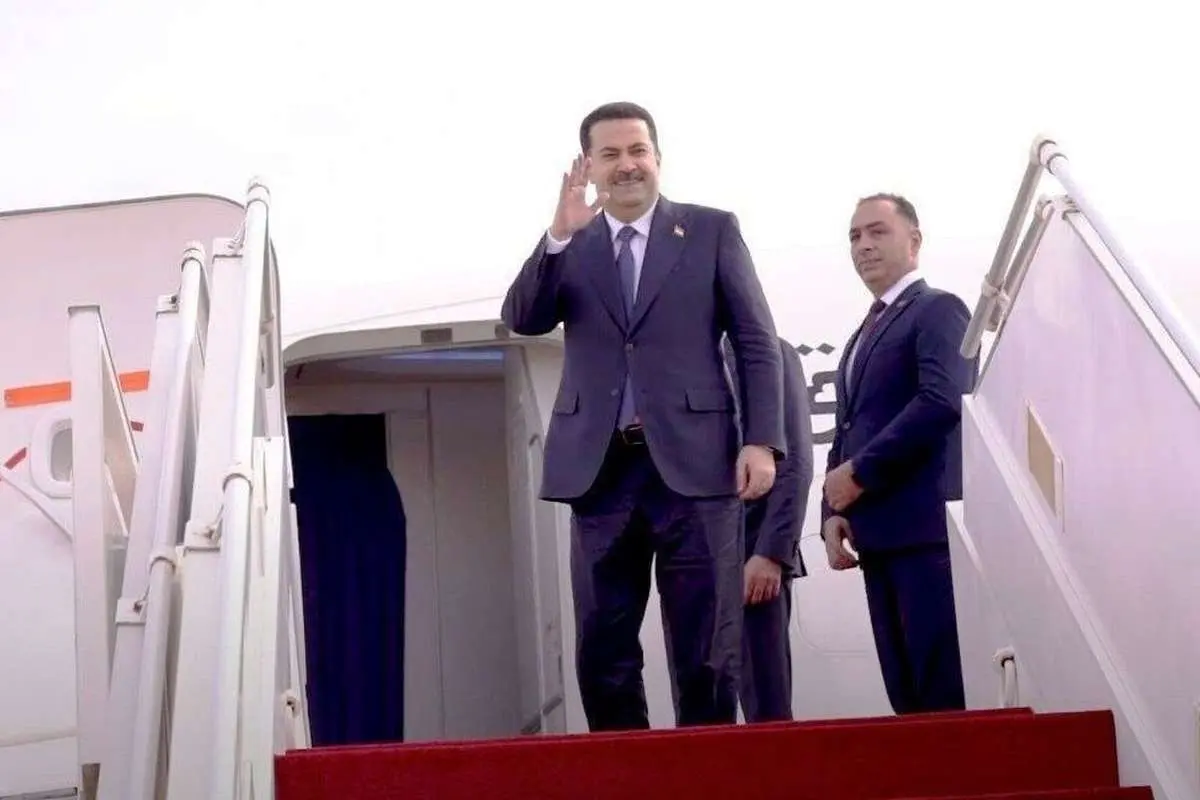 نخست وزیر عراق وارد مشهد شد