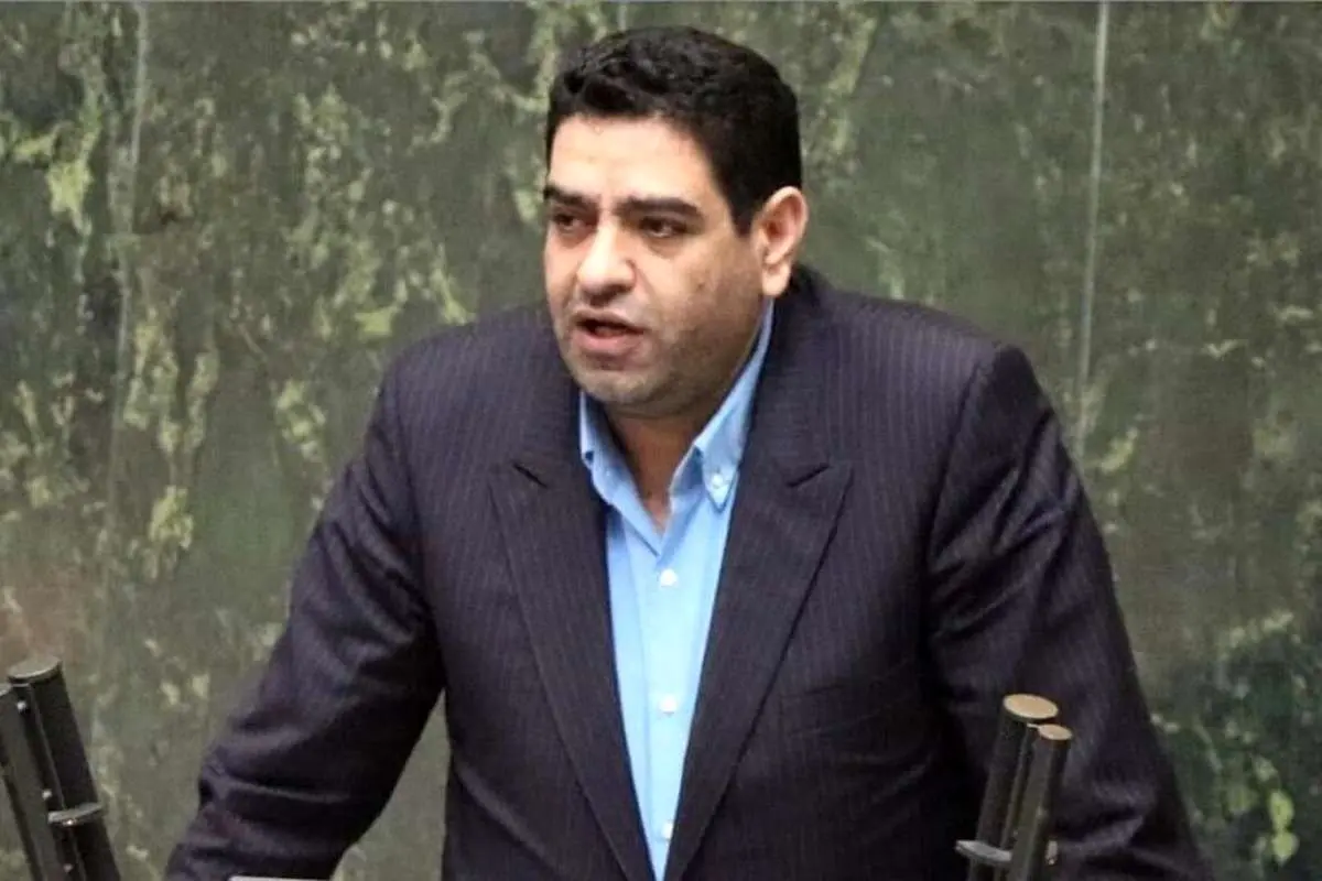 واکنش یک نماینده به ایجاد هیاهو در مجلس درباره FATF: نباید از ولی فقیه جلو بیفتیم یا عقب بمانیم