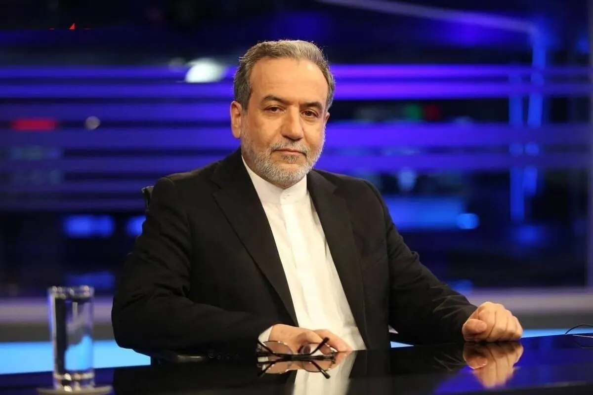 وزیر امور خارجه به تلویزیون می‌رود