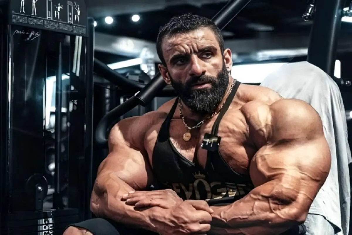 (ویدئو) حرف‌های جنجالی هادی چوپان در برنامه «۱۰۰۱»:؛ من تو شیراز گاهی گیوه می‌فروشم