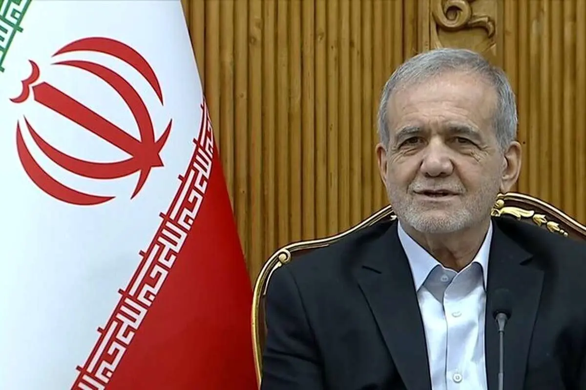 (عکس) پزشکیان در مراسم ادای احترام به یادبود شاه اسماعیل سامانی