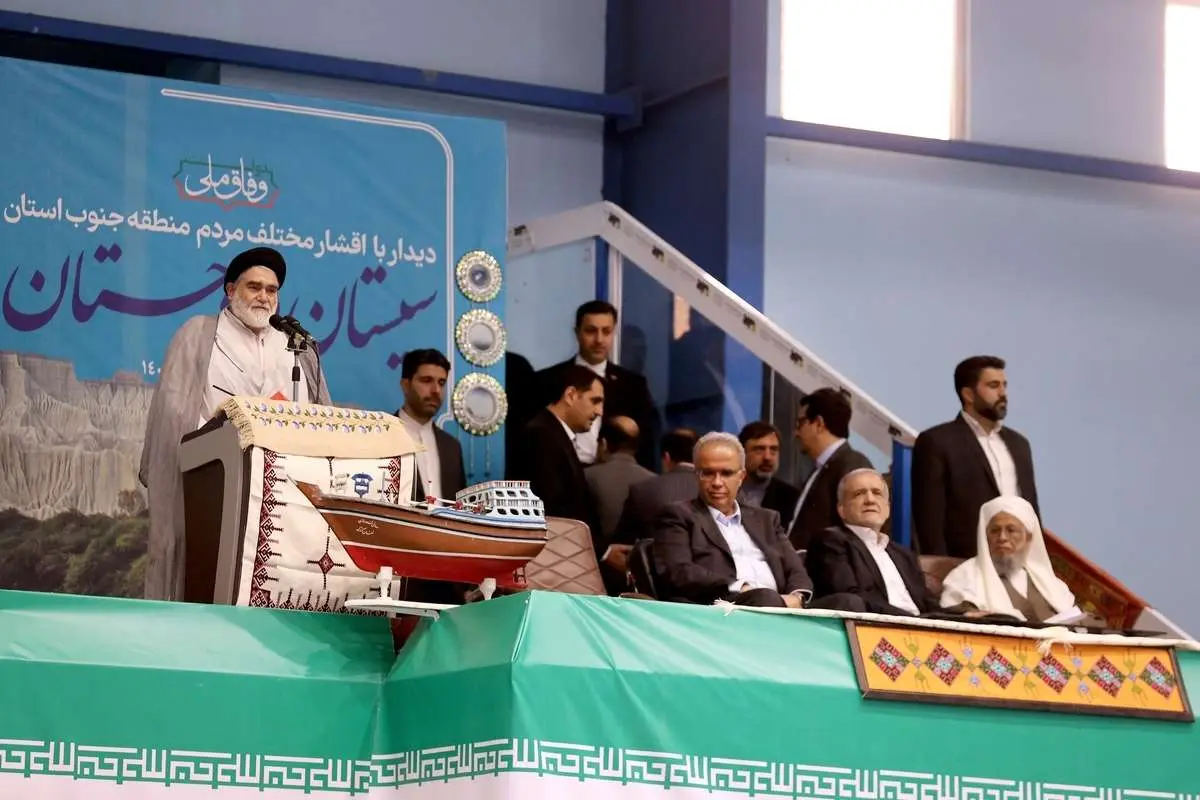 (ویدئو) امام جمعه چابهار: ما کنار دریای عمان تشنهلب هستیم
