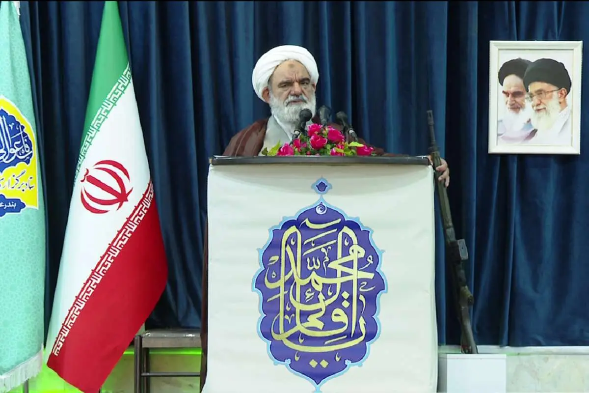 امام جمعه بندرعباس: برجام خیری ندارد ما به قدرت موشکی تکیه میکنیم