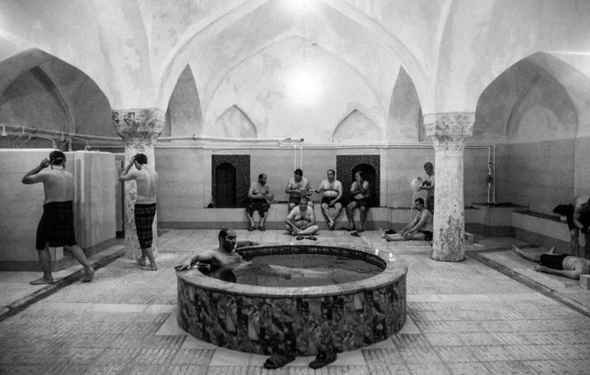 نخستین حمام دوش‌دار تهران را چه کسی ساخت؟!