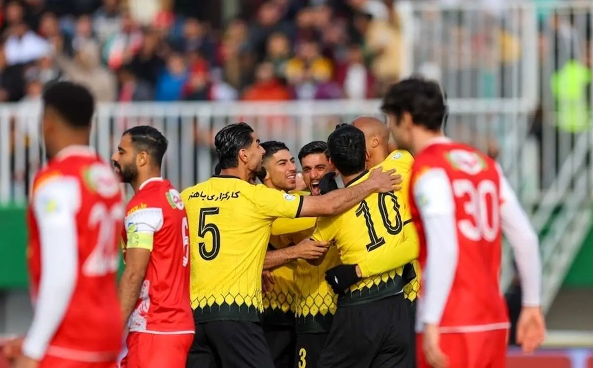 نظر کارشناس داوری دربارهی صحنهی مشکوک بازی پرسپولیس و سپاهان