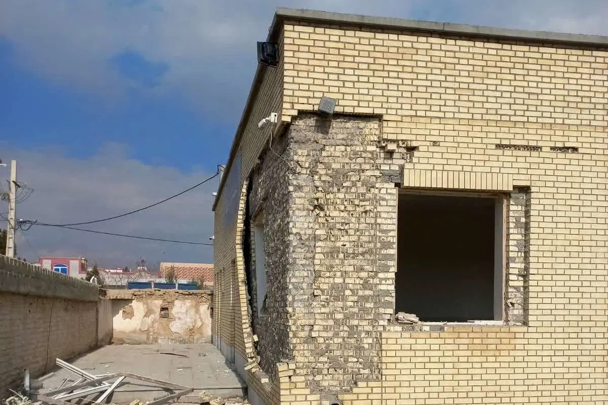(تصویر) انفجار در مدرسه؛ نشت گاز علت حادثه بود