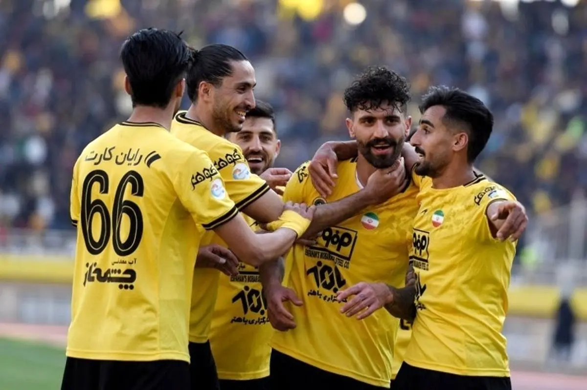 (عکس) پیش‌بینی طعنه‌آمیز مدافع سپاهان از پایان پرسپولیس!
