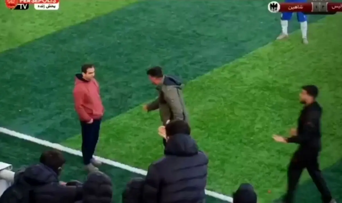 (ویدیو) حمله به سرمربی پرسپولیس و شروع یک نزاع جمعی!