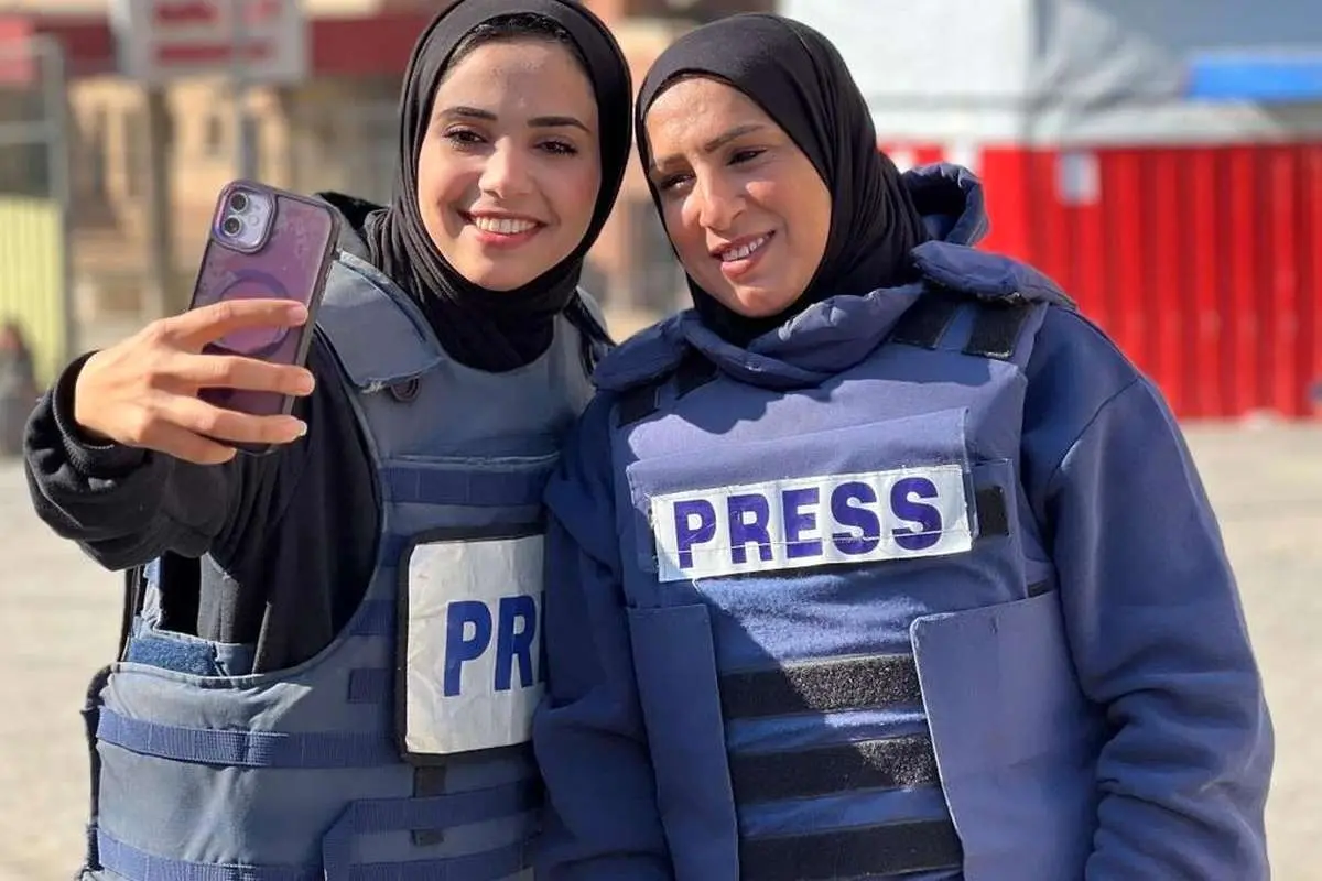 (تصاویر) خوشحالی خبرنگاران فلسطینی از آتشبس