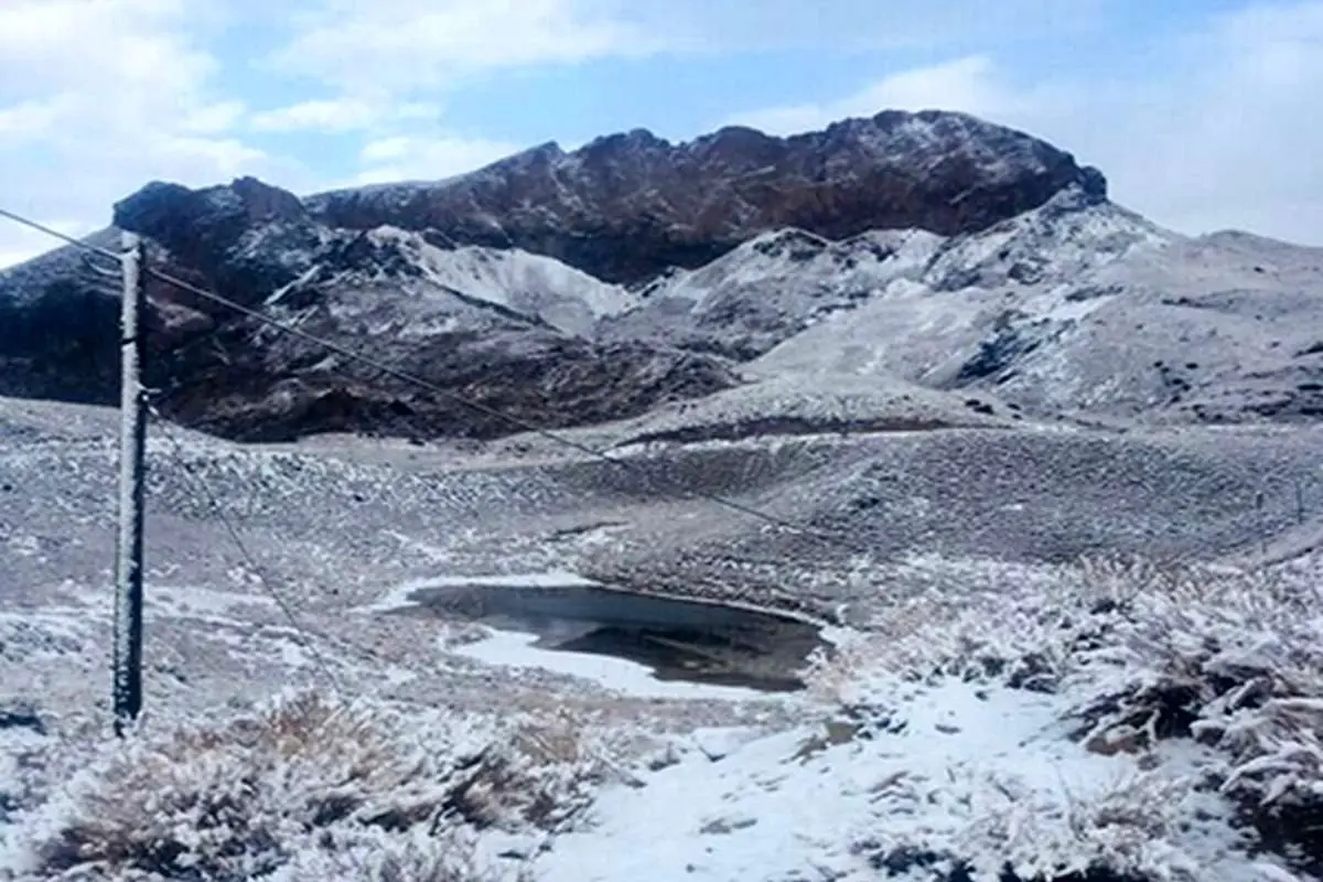 (ویدئو) بارش برف در روستاهای دامنۀ تفتان سیستانوبلوچستان