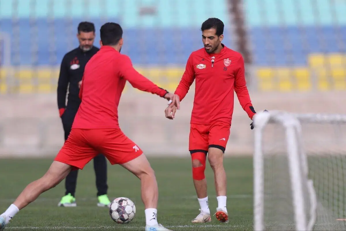(عکس) پرسپولیس مقابل ذوب‌آهن؛ نبرد شیرها و گاندوها