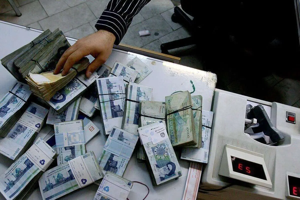 بهره بین بانکی همچنان در اوج