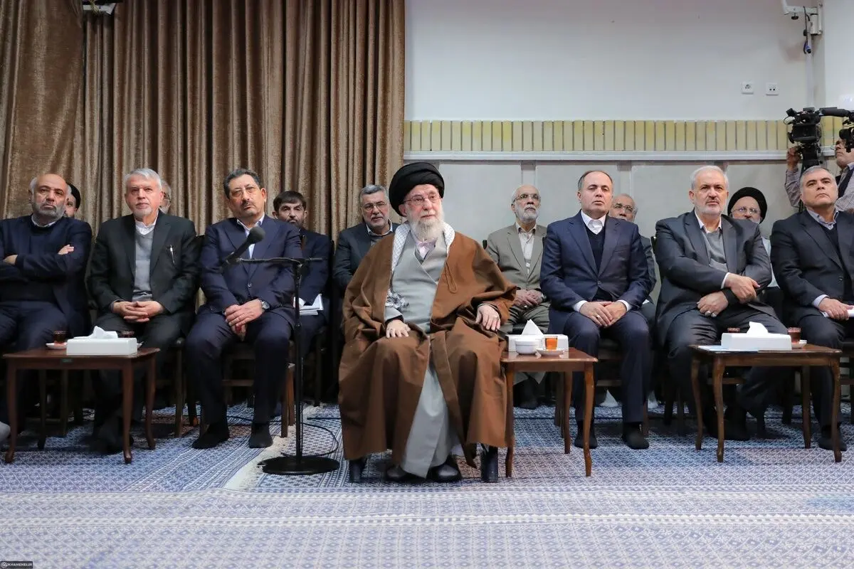 (تصاویر) بازدید جمعی از مسئولین، اقتصاددانان، ورزشکاران از نمایشگاه «پیشگامان پیشرفت»