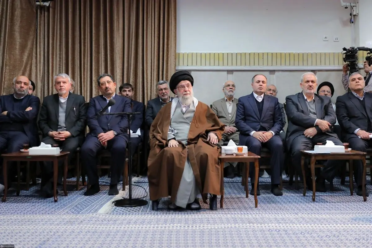 (تصاویر) بازدید جمعی از مسئولین، اقتصاددانان، ورزشکاران از نمایشگاه «پیشگامان پیشرفت»