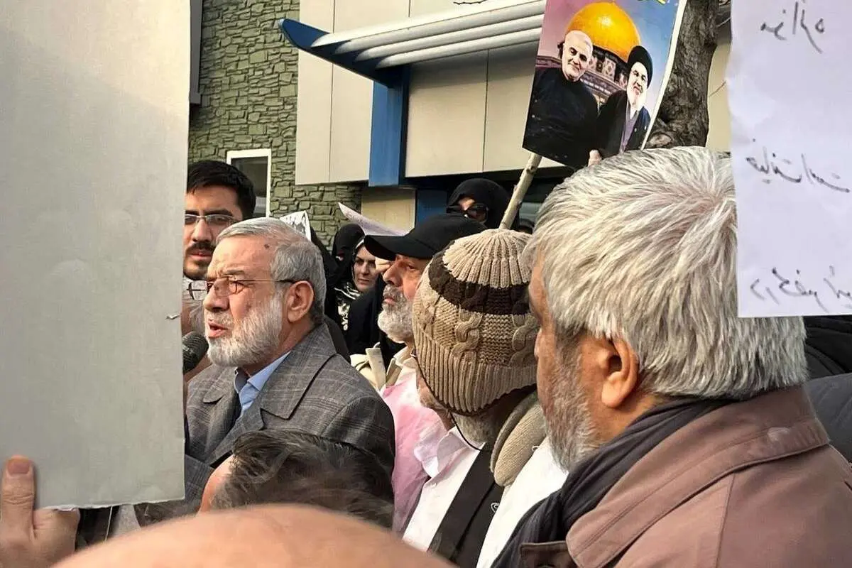 ۴ نکته درباره تجمع کفنپوشان