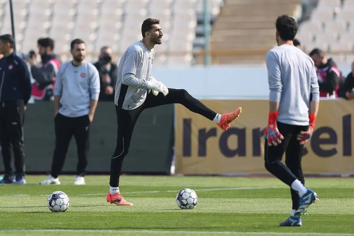(عکس) لبخند علیرضا بیرانوند به دلار‌های پرسپولیسی‌ها