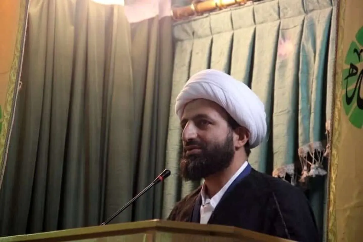 (ویدئو) سخنان جنجالی امام جمعه الموت در انتقاد از ظریف!