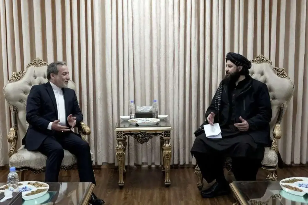 دیدار عراقچی با سرپرست وزارت دفاع افغانستان