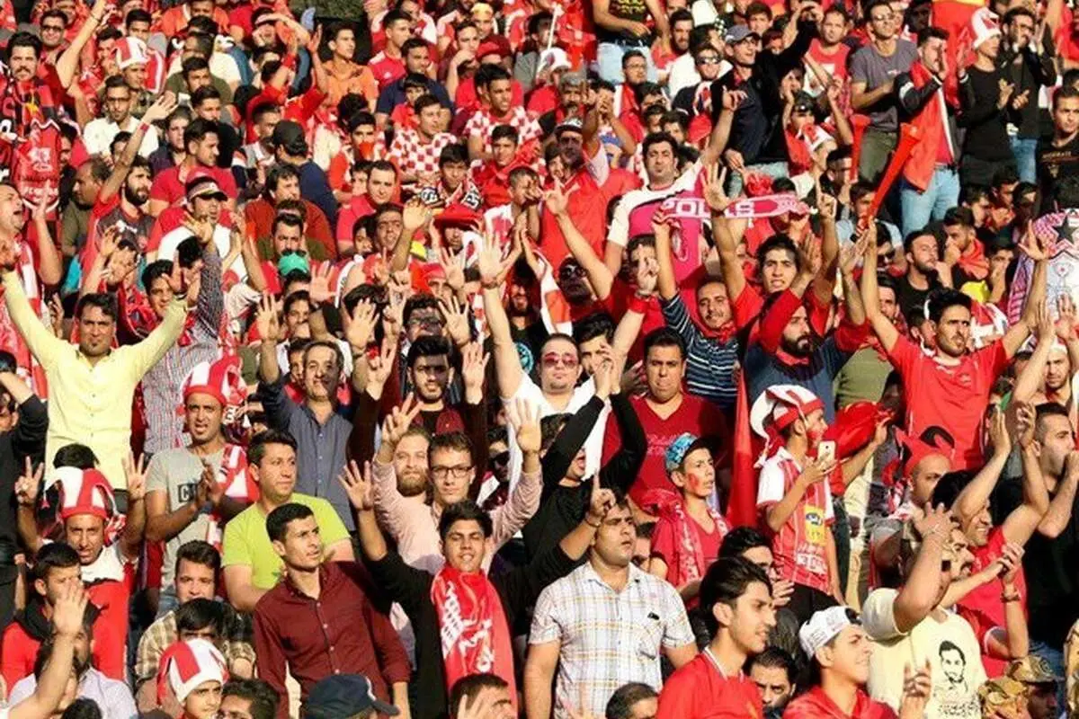 (ویدیو) ادامه درگیریهای هواداران پرسپولیس و تراکتور