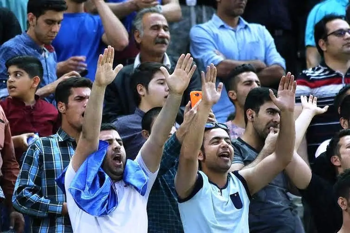 (ویدیو) شعار تند هواداران علیه بازیکنان استقلال