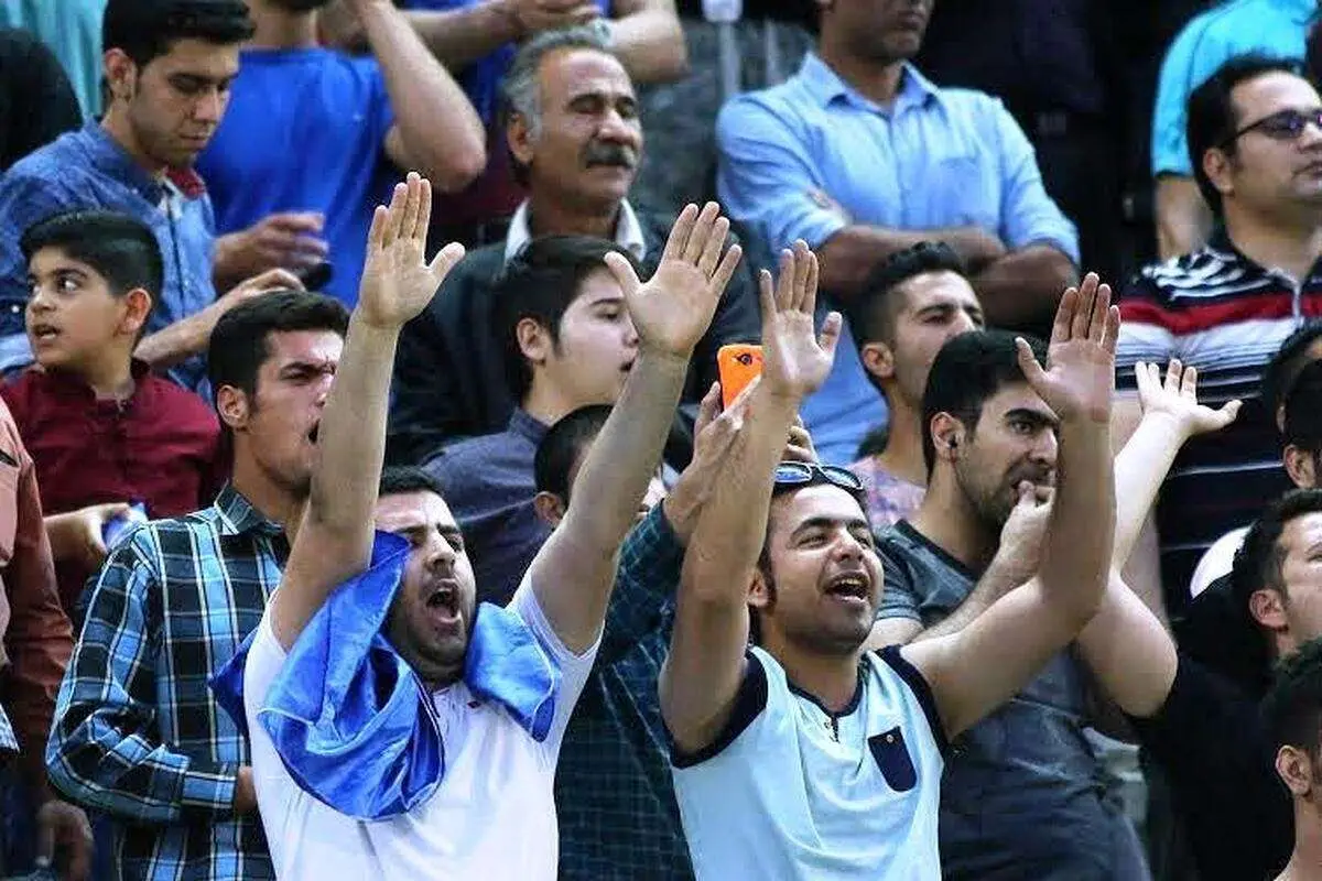 (ویدیو) شعار تند هواداران علیه بازیکنان استقلال