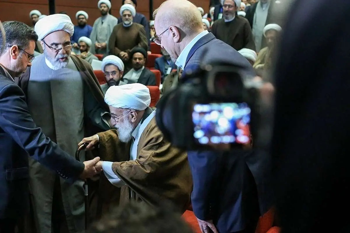 (تصاویر) آیت الله جنتی در همایش ملی «خادمان حضور»