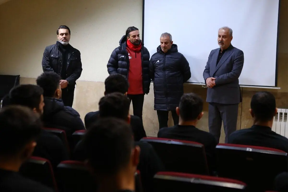(عکس) اسماعیل کارتال پرسپولیس را تحویل گرفت