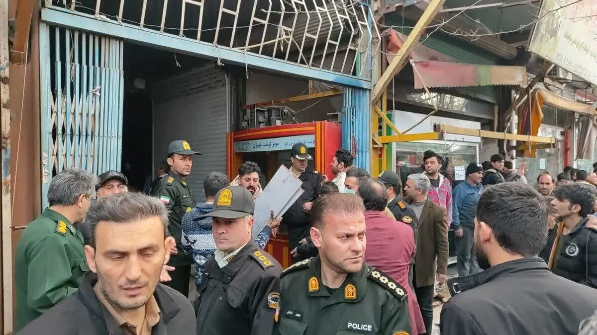 (ویدئو) آتش‌سوزی در بازارچه «شهید تیمورپور» شهر پارس‌آباد