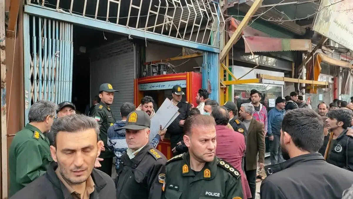 (ویدئو) آتش‌سوزی در بازارچه «شهید تیمورپور» شهر پارس‌آباد