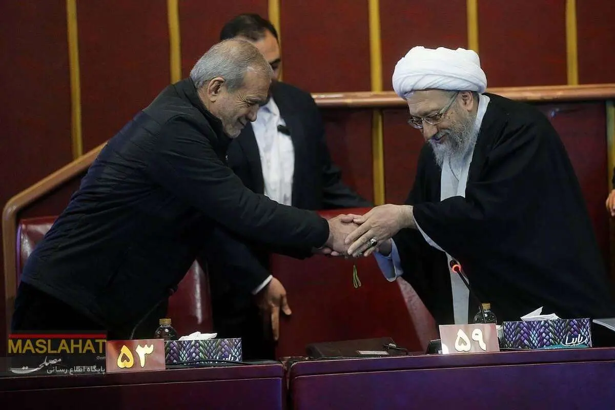 (تصاویر) حاشیههایی از مجمع تشخیص مصلحت نظام