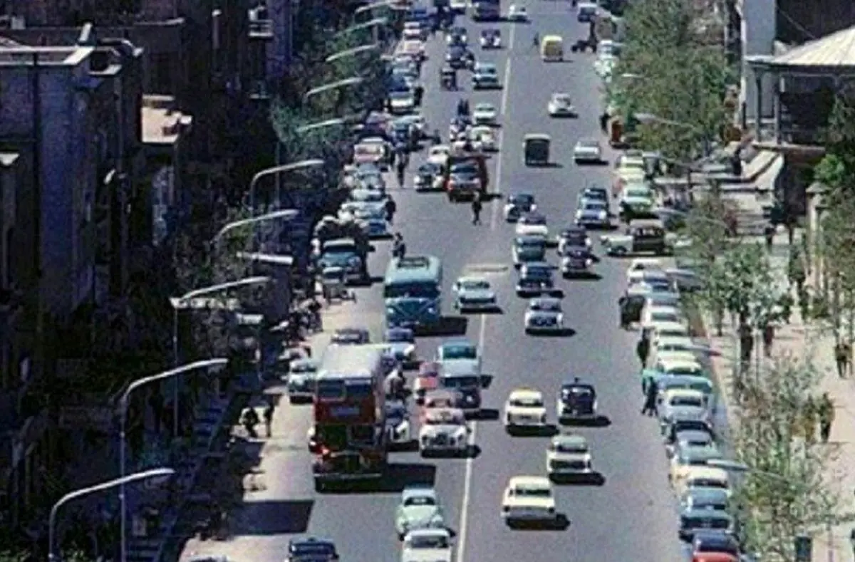 (عکس) «خیابان جمهوری، وقتی هنوز کالسکه رفت و آمد داشت»؛ سال ۱۳۱۲