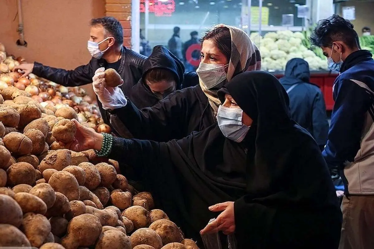 سیبزمینی روی دست موز بلند شد!