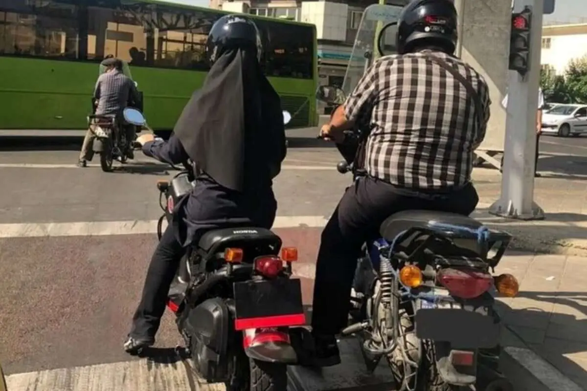 رئیس پلیس فراجا: باید تکلیف قانونی اخذ گواهینامه موتورسیکلت برای زنان حل شود