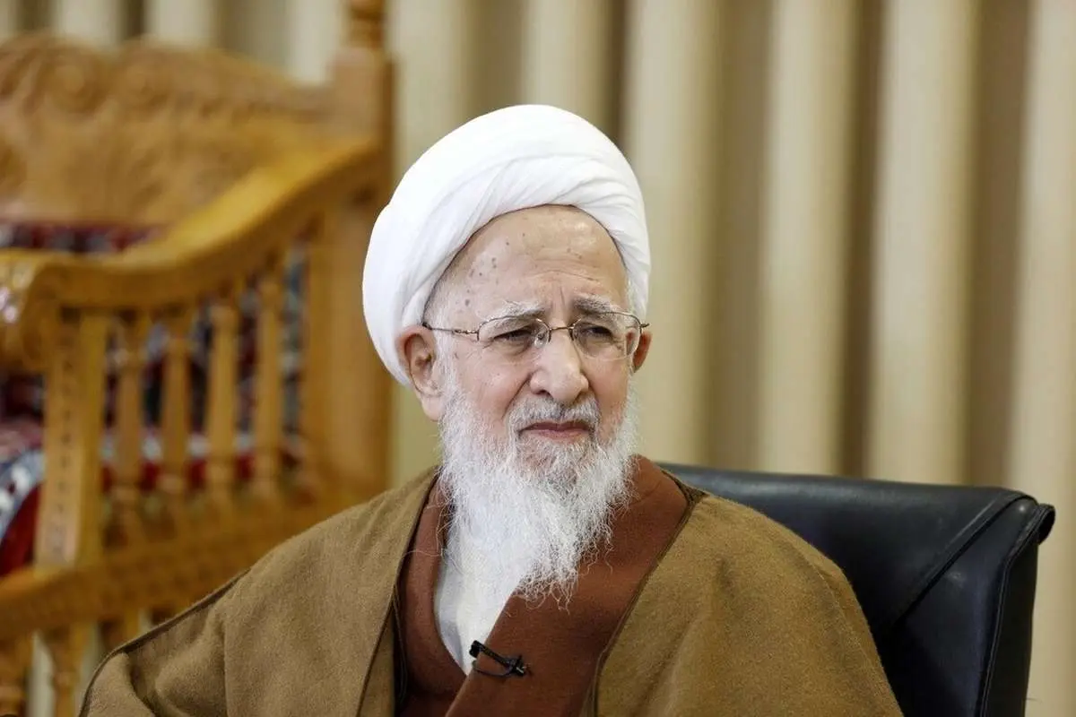 آیتالله جوادی آملی: جامعه باید از رهبرانی پیروی کند که دارای علم و آگاهی کامل از مسیر هدایت باشند