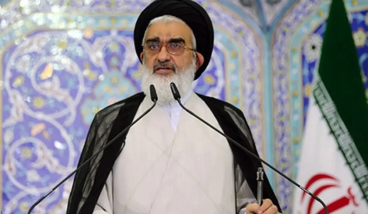 امام جمعه قم: راهپیمایی ۲۲ بهمن همه پرسی سالانه است