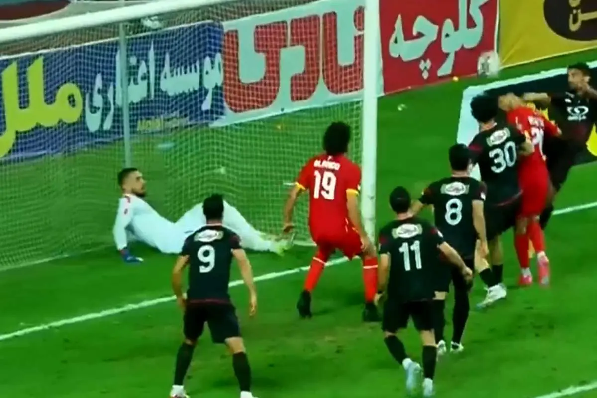 (ویدیو) گل اول فولاد به پرسپولیس توسط زادهعطار دقیقه ۷۸