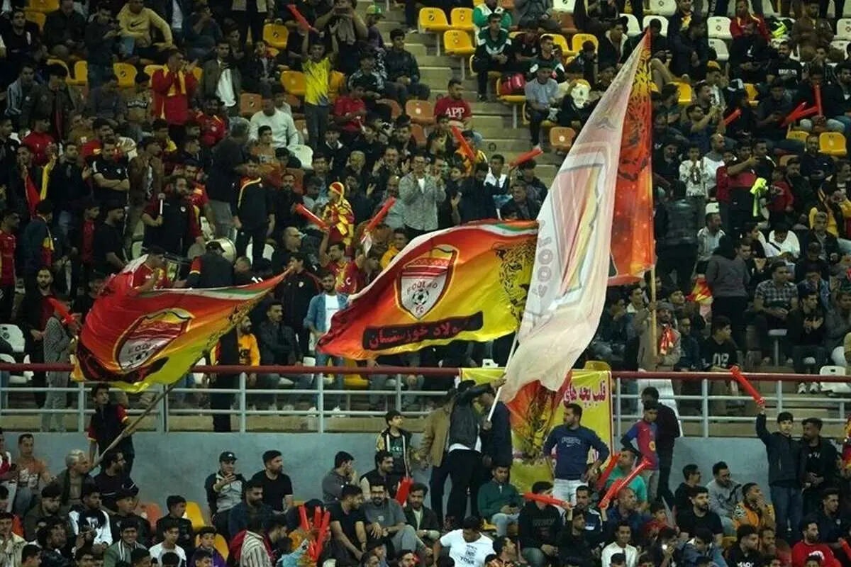 حضور ۲ جیمی جامپ در حاشیه بازی فولاد مقابل پرسپولیس