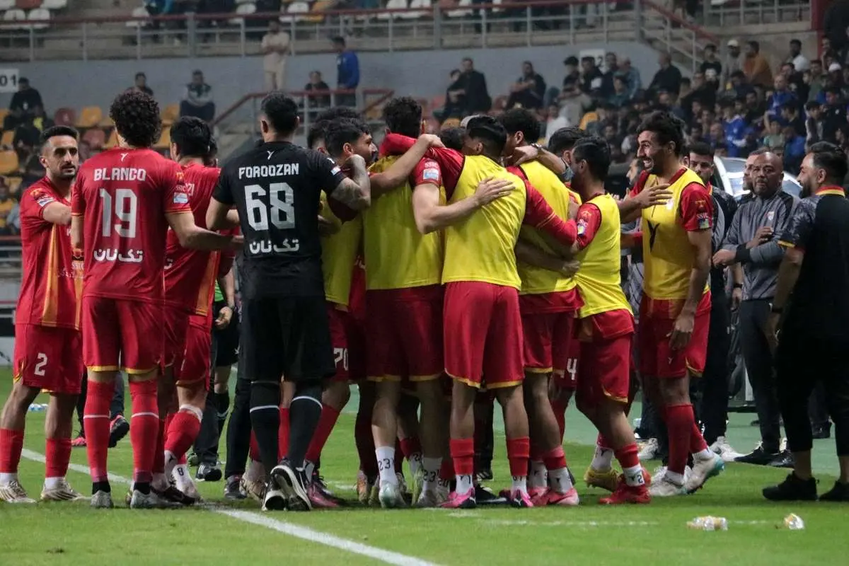 برد ۳- ۰ فولاد مقابل استقلال خوزستان در جام حذفی / شب رویایی ساسان