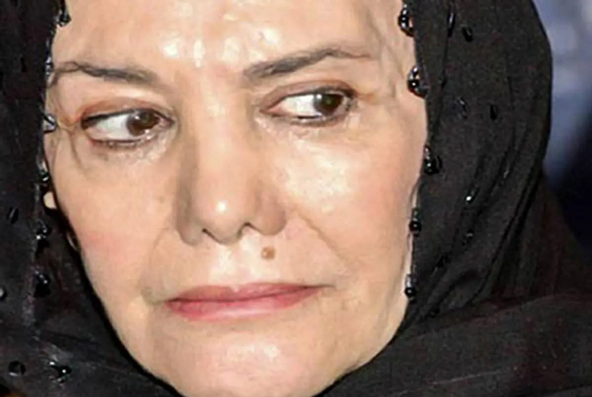 فخری خوروش در ۴۵ سالگی و در کنار عزت‌الله انتظامی؛ سال ۵۳
