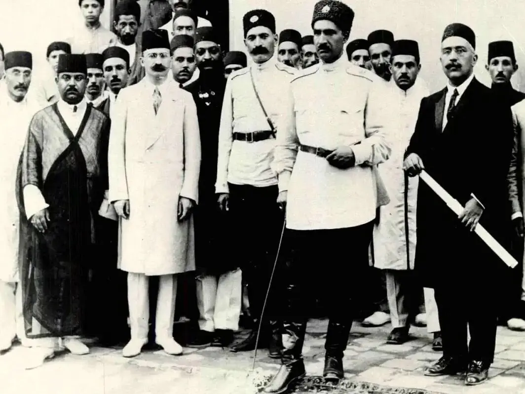 «رضاخان» پشت تیربار در کرمانشاه؛ سال 1291