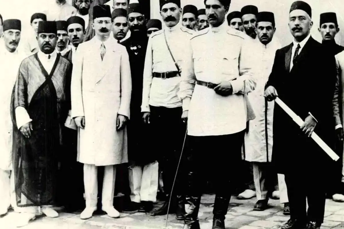 «رضاخان» پشت تیربار در کرمانشاه؛ سال 1291