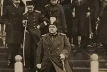 «احمدشاه قاجار» در سفر به اسپانیا در کنار «آلفونسوی سیزدهم»