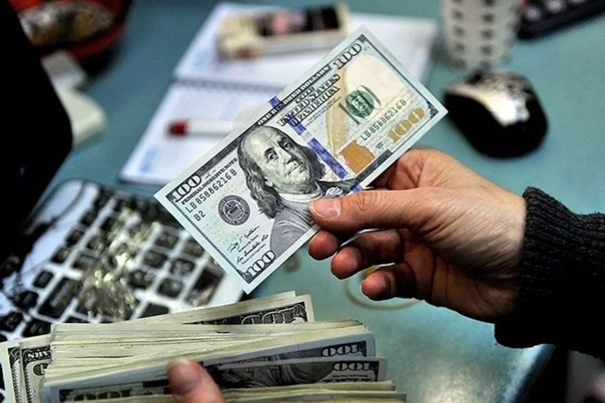 قیمت دلار امروز ۲۴ فروردین ۱۴۰۴؛ دلار کاهشی شد