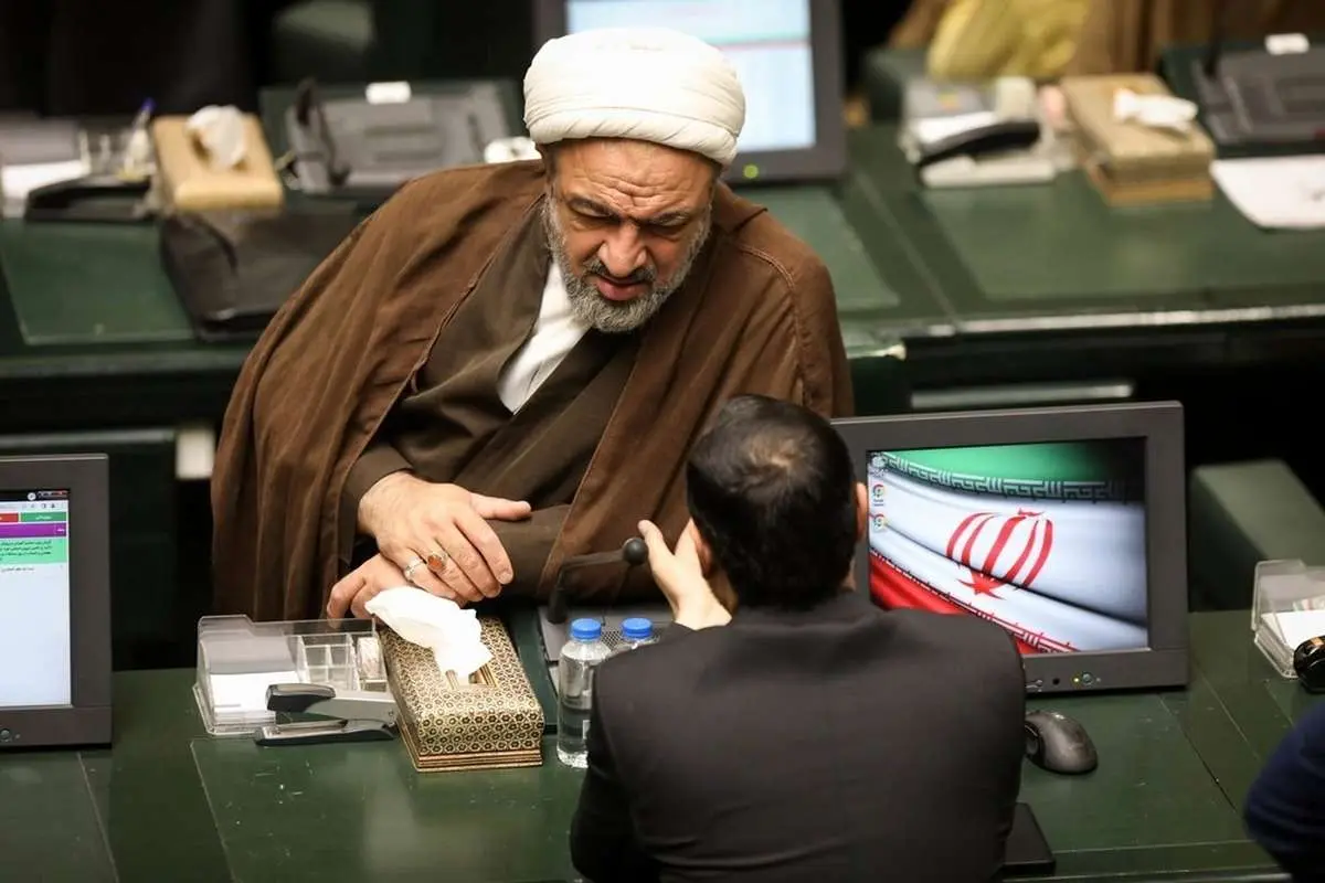 ببینید؛ نطق رسایی در واکنش به مذاکره ایران ـ آمریکا؛ وزارتخانههای دیگر منتظر اتفاقات مسقط ننشینند