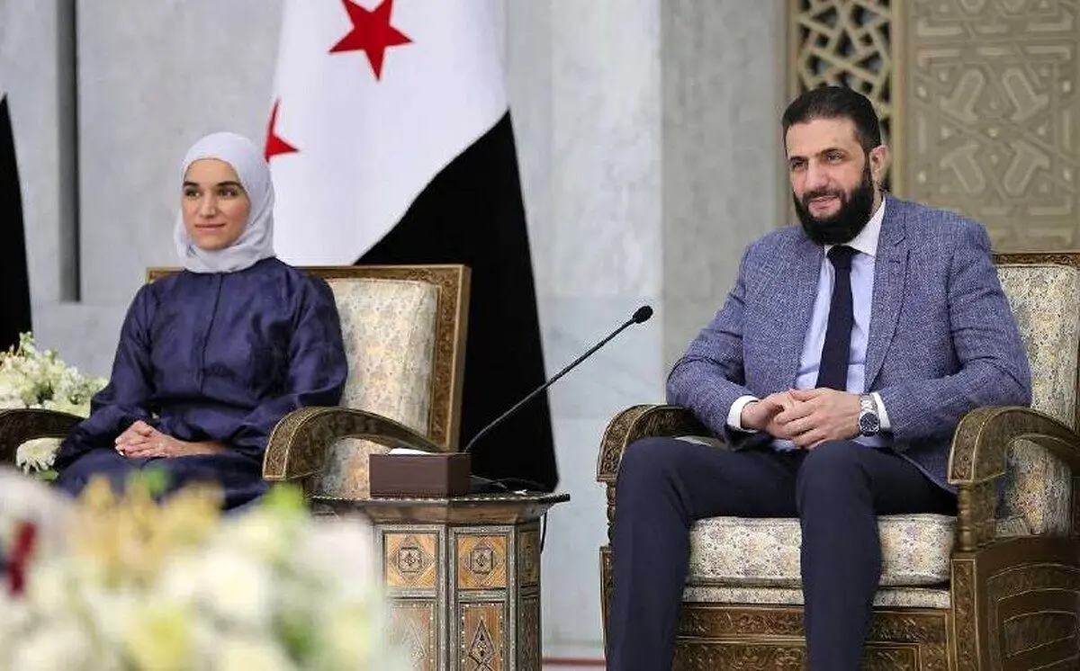 همسر جولانی در مرکز توجه؛ از لطیفه دروبی چه می‌دانیم؟
